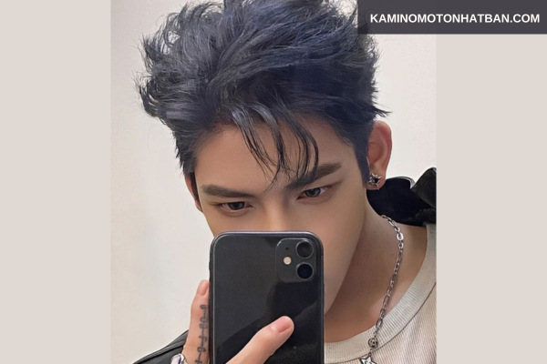 Đối với nhuộm xanh dương đen khói có cần tẩy tóc không?