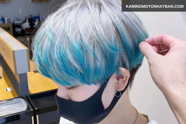 Lưu ý khi nhuộm highlight xanh dương